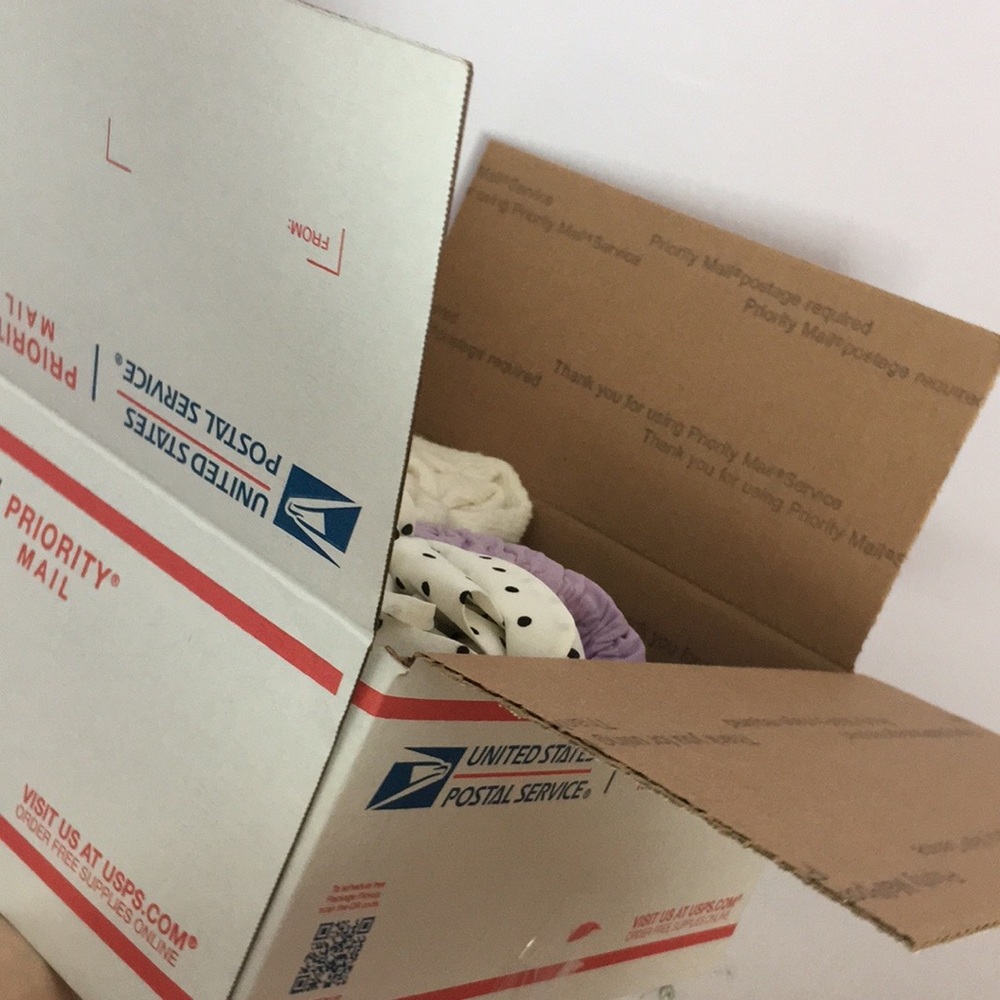 5lb Box Of Clothes For @Ripped.Threads